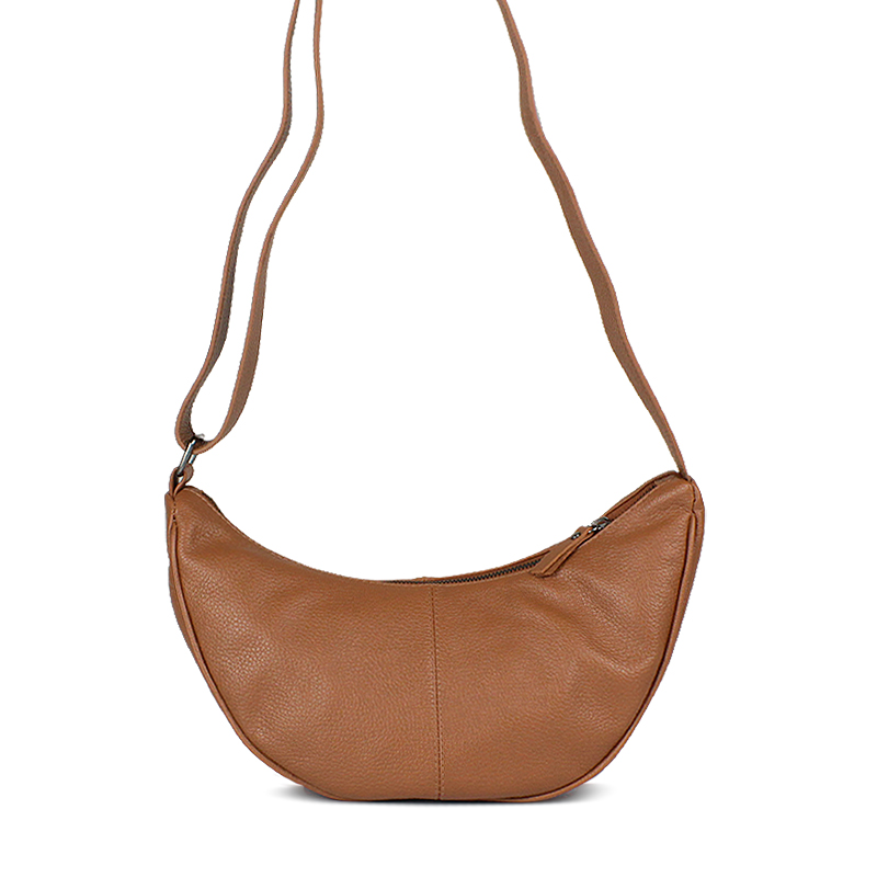 BOLSA COURO MEIA LUA CAMEL